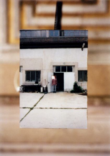 Der Künstler vor seinem Atelier, Animiert